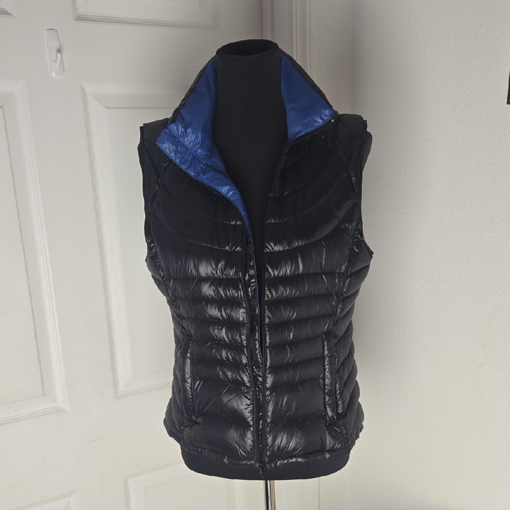 Bernardo Black Puffer Vest with Blue Lining